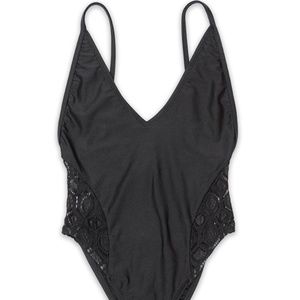 ONE-PIECE SWIMSUIT - BELLA NOIR